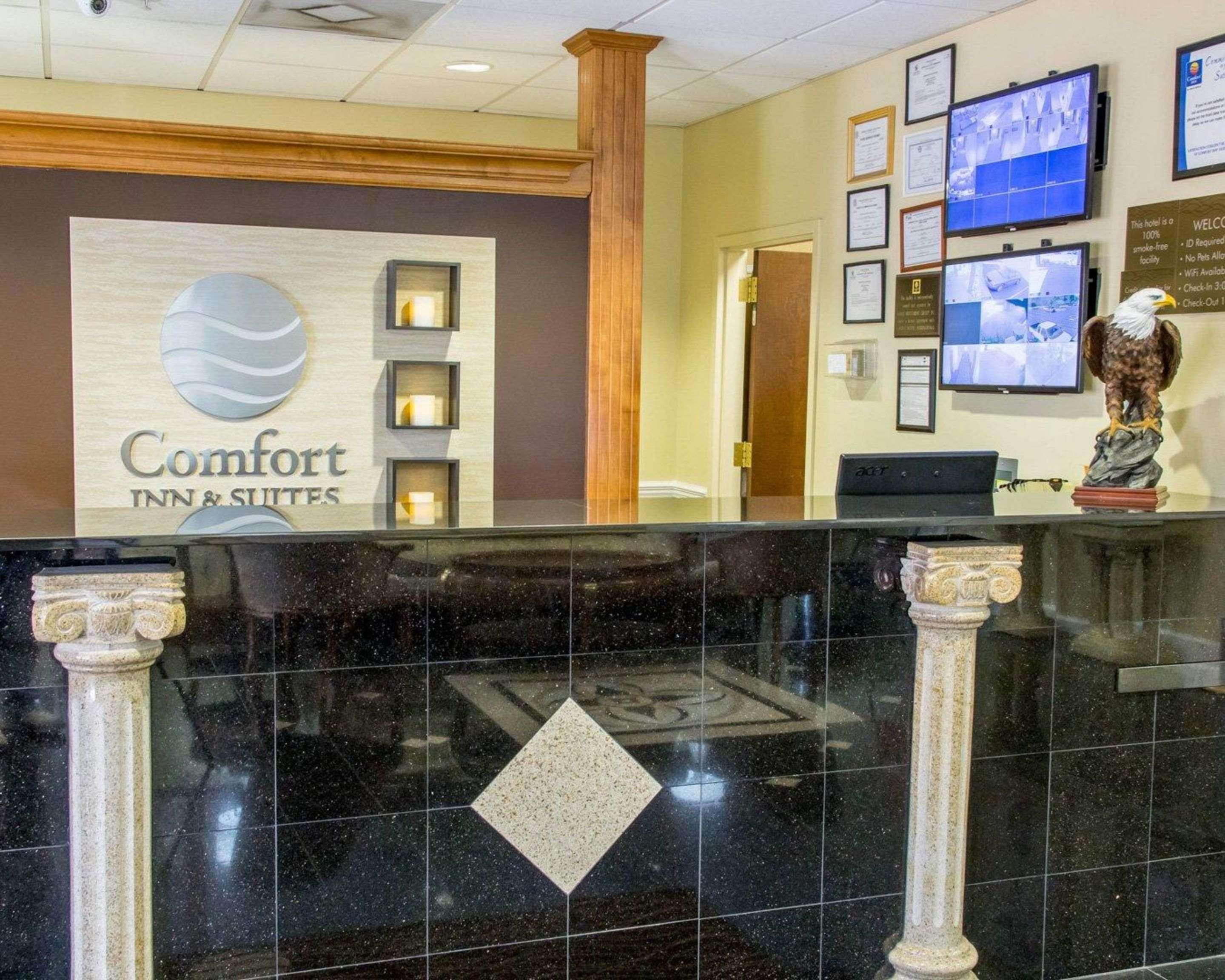 Comfort Inn & Suites Statesboro - University Area Exterior photo