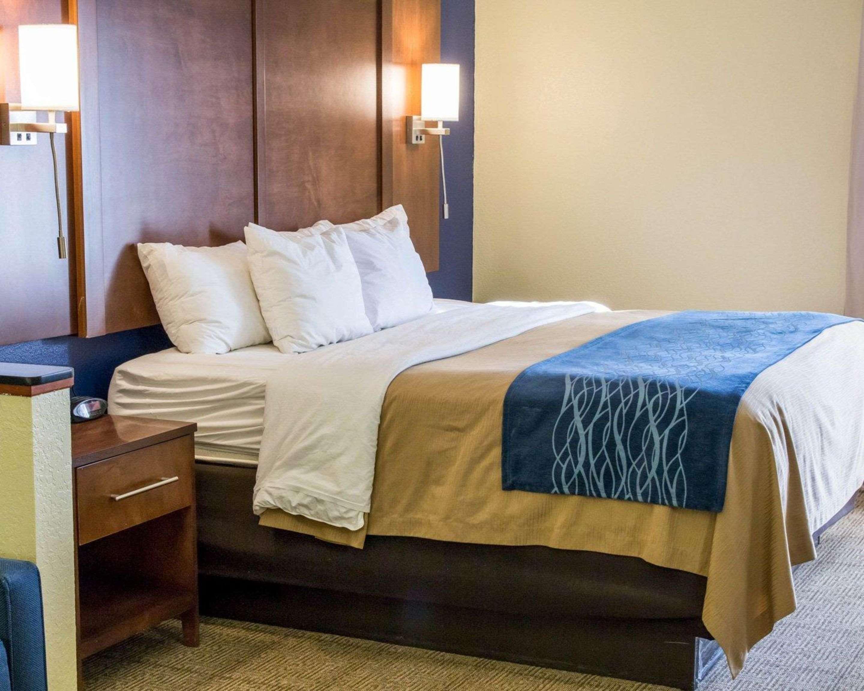 Comfort Inn & Suites Statesboro - University Area Exterior photo